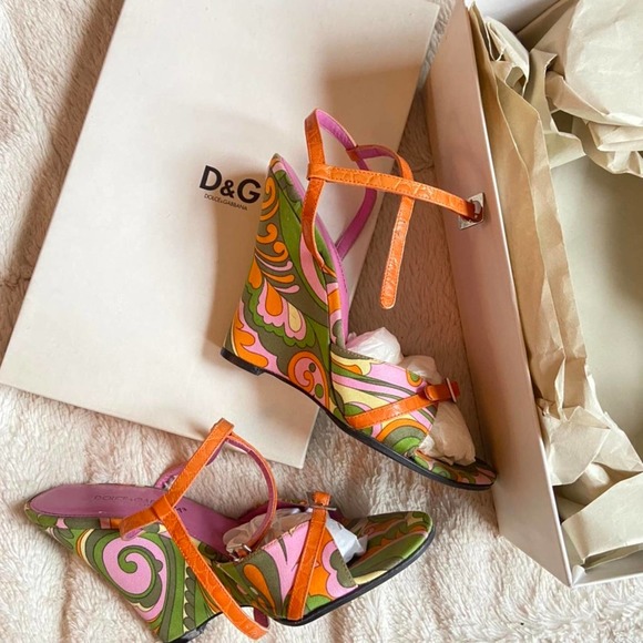 Authentic Summer of Love Dolce & Gabbana Psychedelic Heels size 6 - Picture 1 of 4